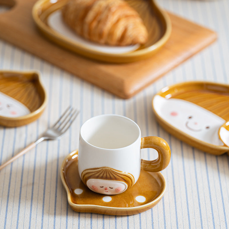 Smiling chestnut ceramic tableware