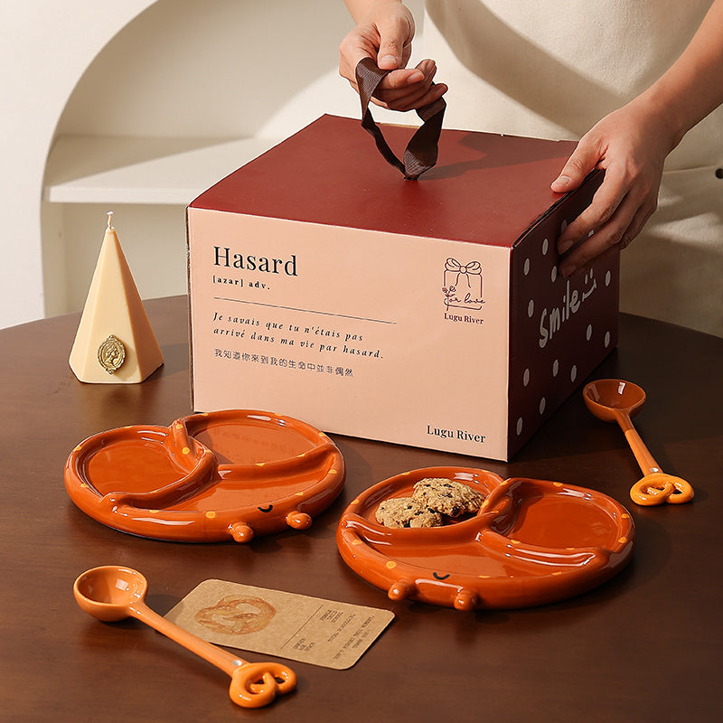 Creative Pretzel bread ceramic partition plate