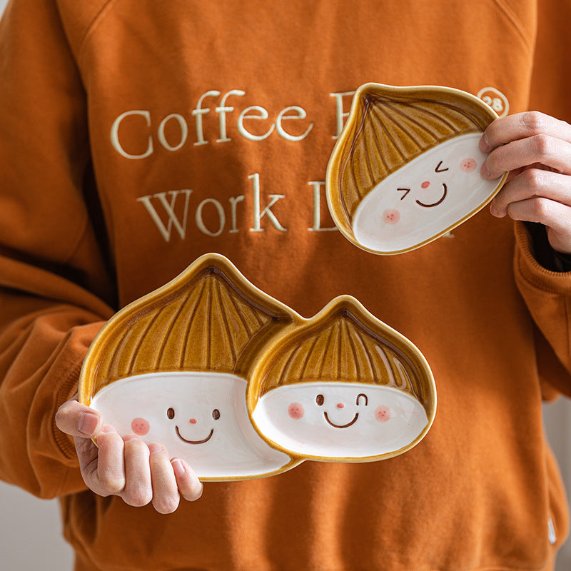 Smiling chestnut ceramic tableware