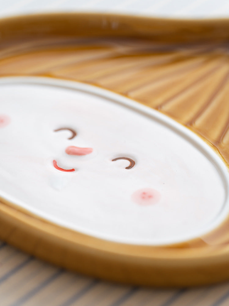 Smiling chestnut ceramic tableware