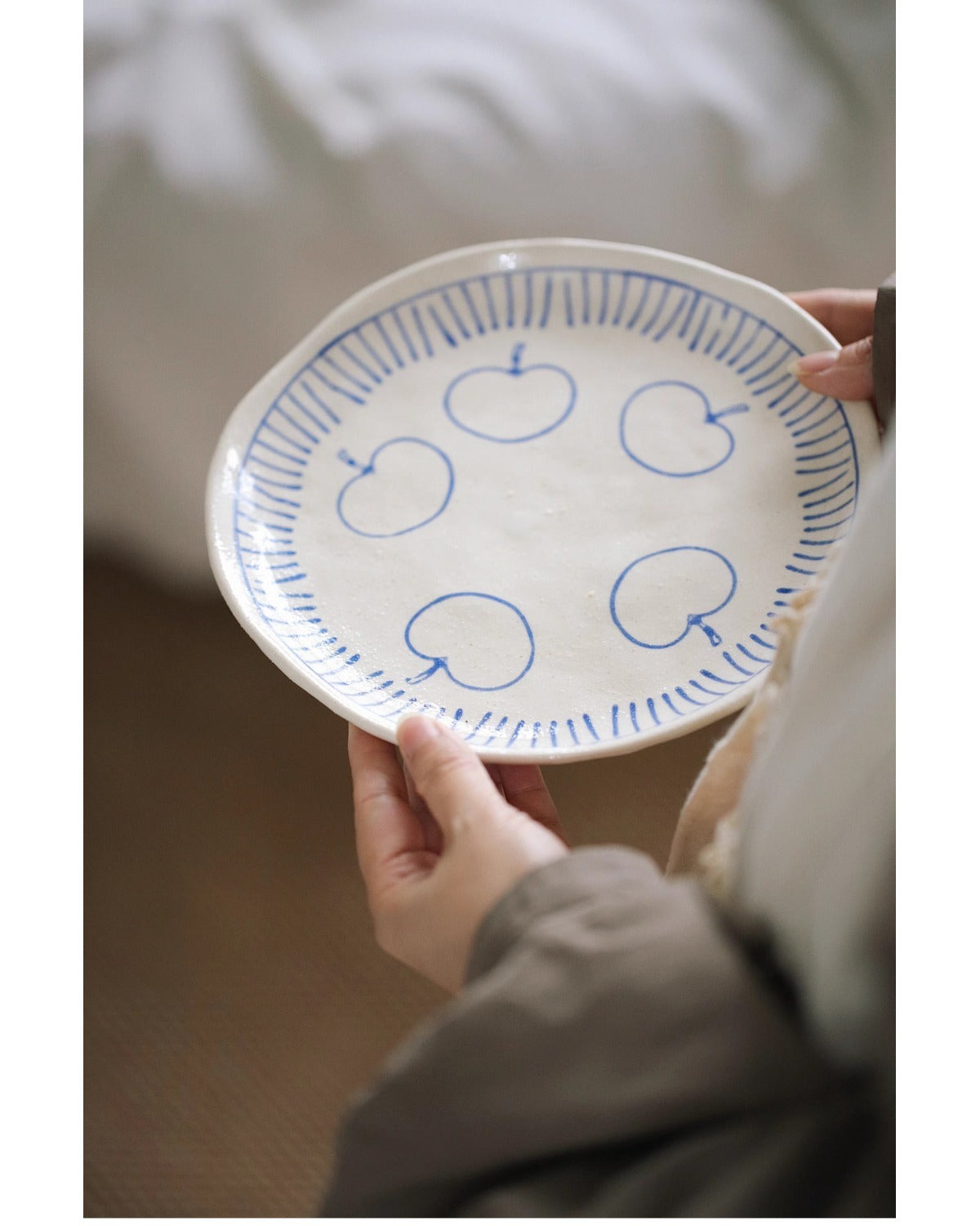 Japanese handmade apple ceramic tableware