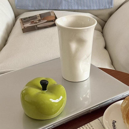 Fresh green apple ceramic cup with lid