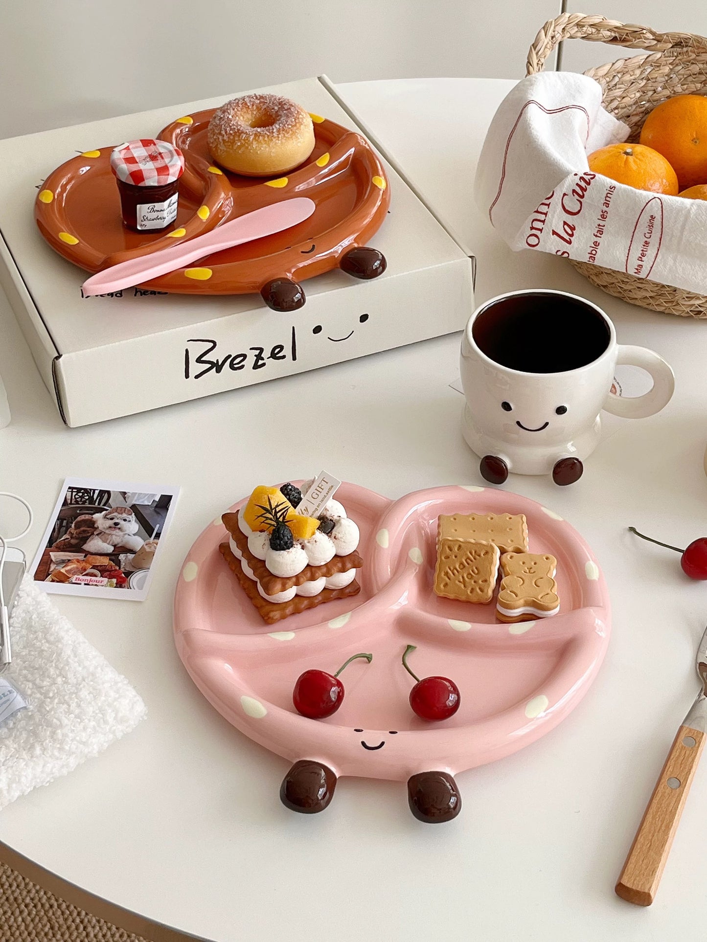 Korean Style Pink alkaline water bread divider plate foot mug