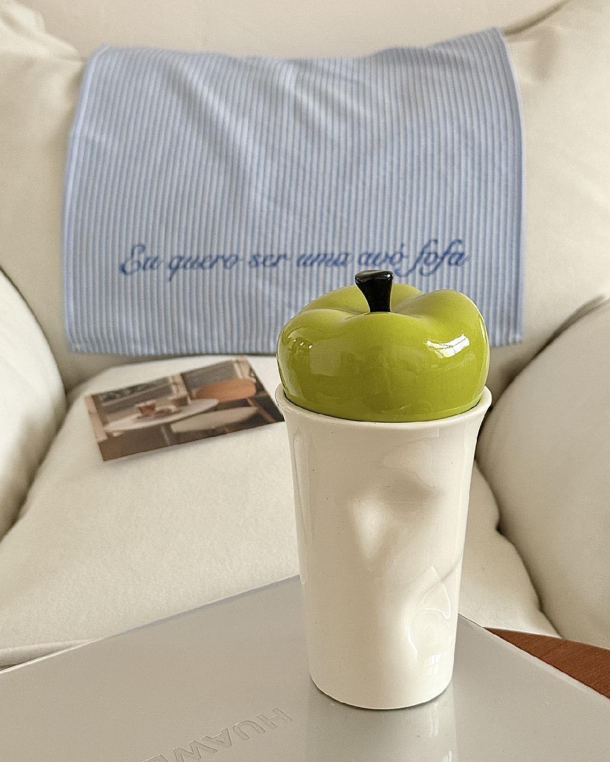 Fresh green apple ceramic cup with lid